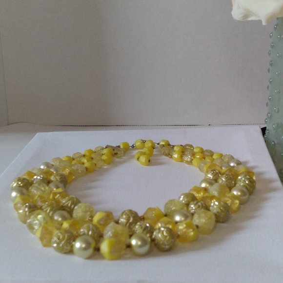 Eye catching, Vintage Triple Strand,Yellow & Gold Beaded Western Germany Stamped - Picture 2 of 8